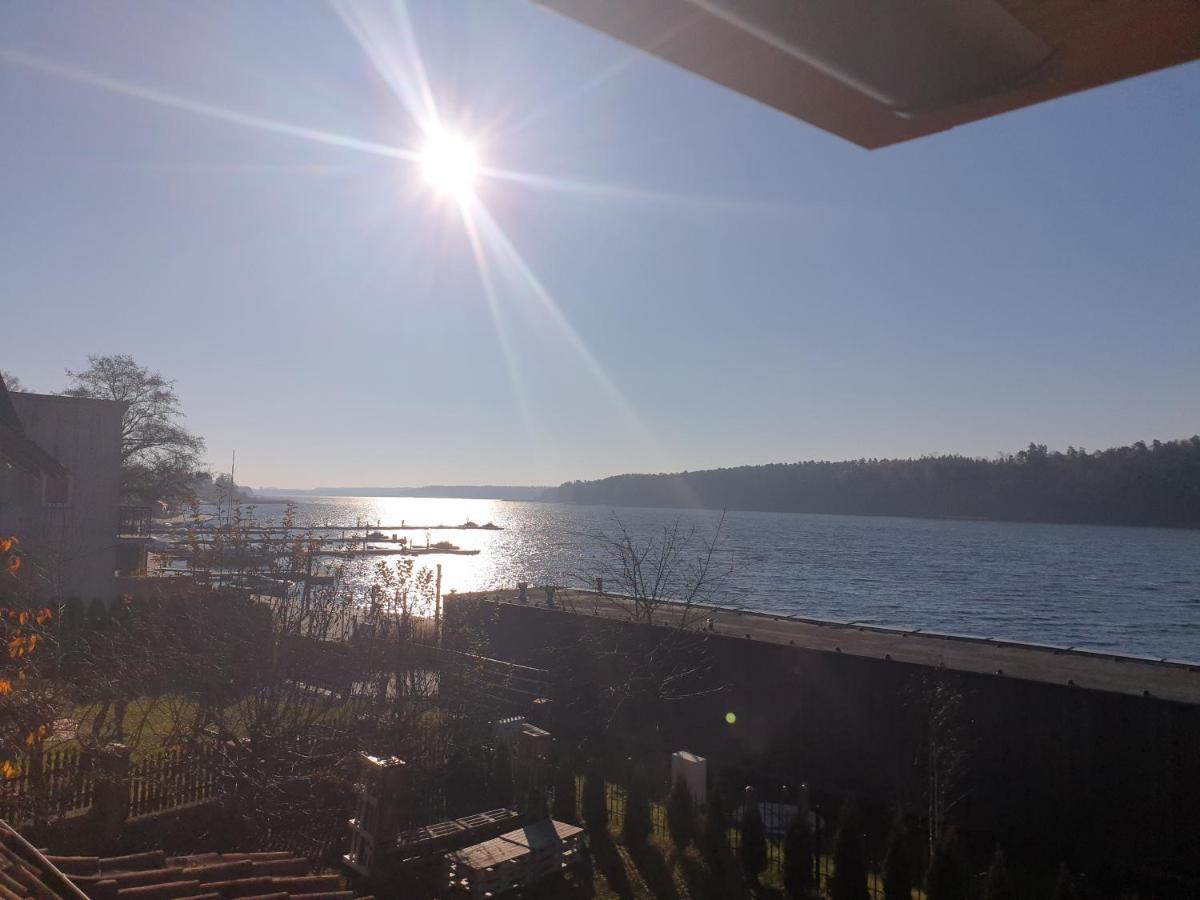 Dom Nad Jeziorem Mikolajki Buitenkant foto